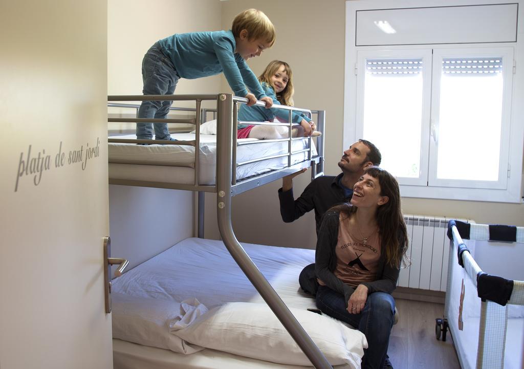 Family Room,377888620:JPEG